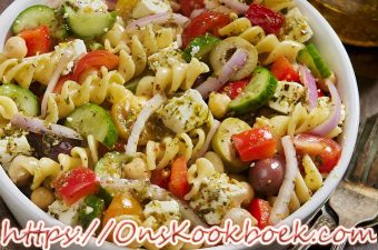 Griekse pastasalade