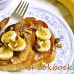 Verloren brood Dagelijkse Kost — klassiek verloren brood met gekarameliseerde banaan, goudbruin gebakken