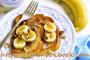 Verloren brood Dagelijkse Kost — klassiek verloren brood met gekarameliseerde banaan, goudbruin gebakken